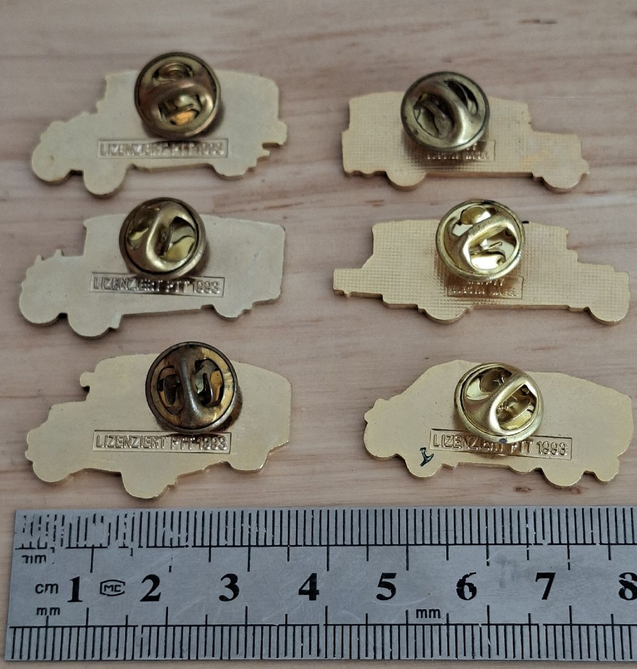 Placchette & Badge: 6 Pins Postauto Oldtimer – Usato da Kriens venduto da Wolly85 1