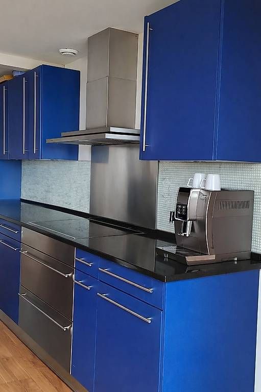 Cucine complete: Designküche mit Natursteinabdeckung, Edelstahl, MDF Fronten – Usato da Lommiswil venduto da Buechfink 2