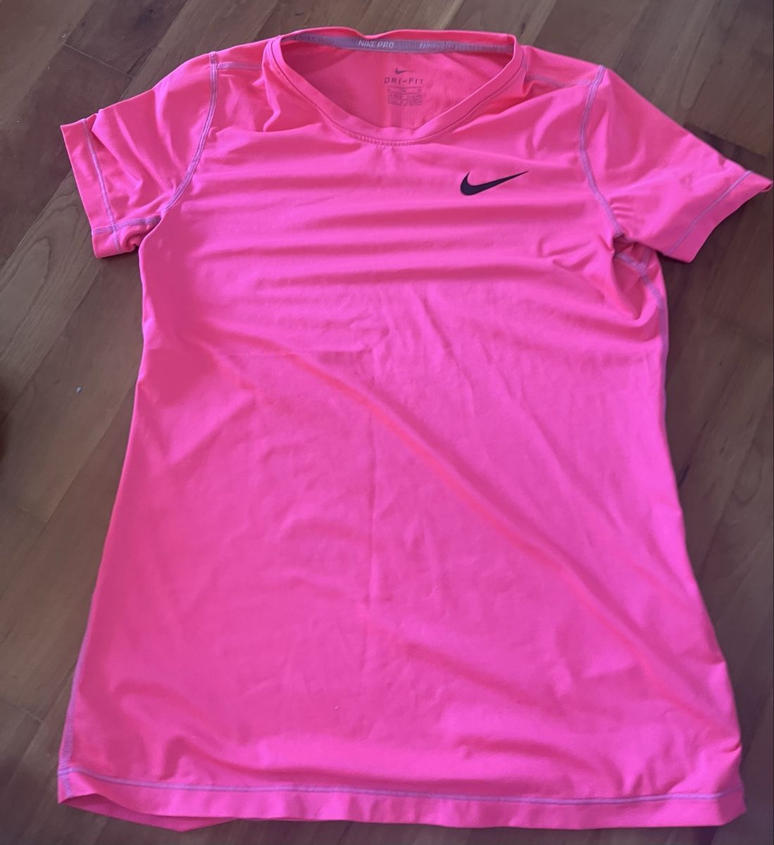 Nike T-shirt: Nike T-shirt – Usato da Gerzensee venduto da arl_v6sb