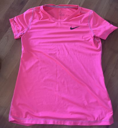 Nike T-shirt