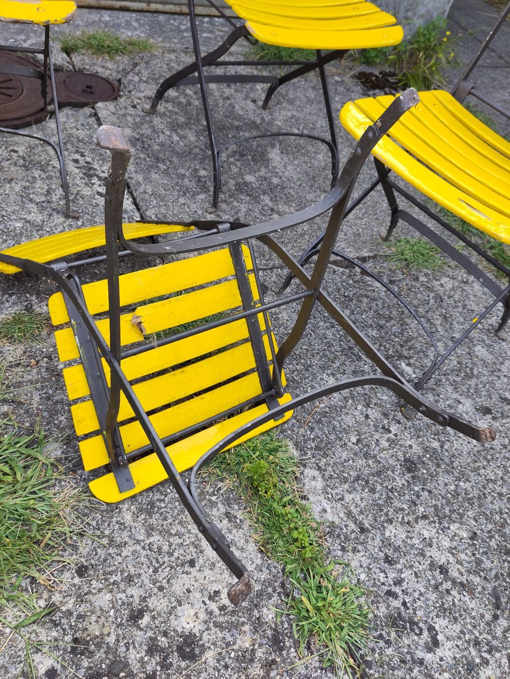 Stühle: Gartenstühle, Klappstühle – Defekt aus Solothurn von benf 6