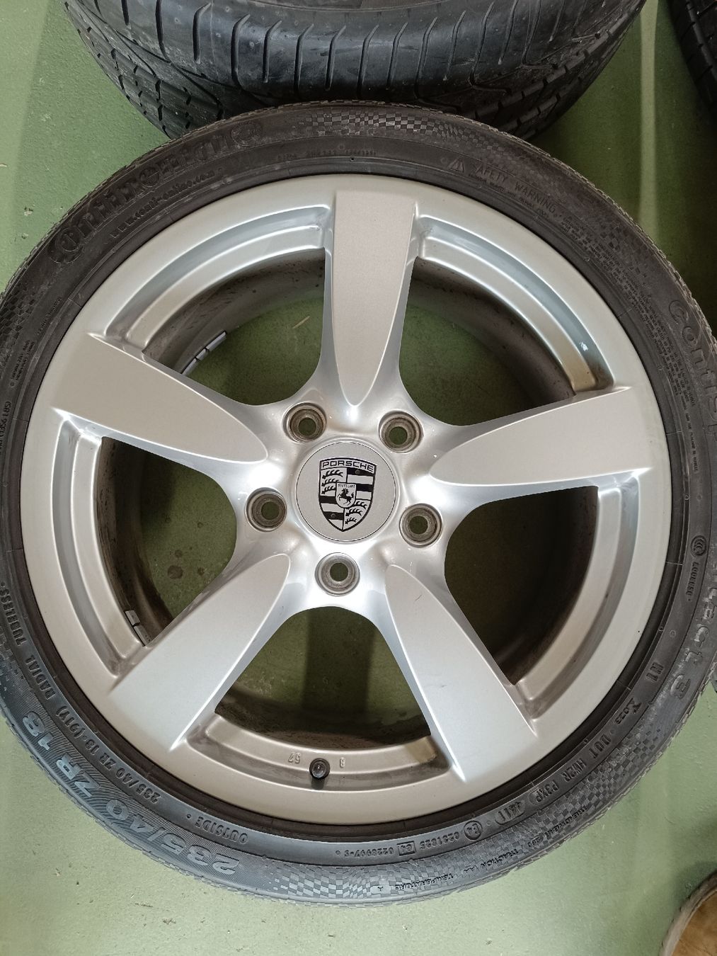 Porsche Pneumatici & Ruote complete: Porsche Cayman Originalfelgen Räder – Usato da Dübendorf venduto da Angelo97 2