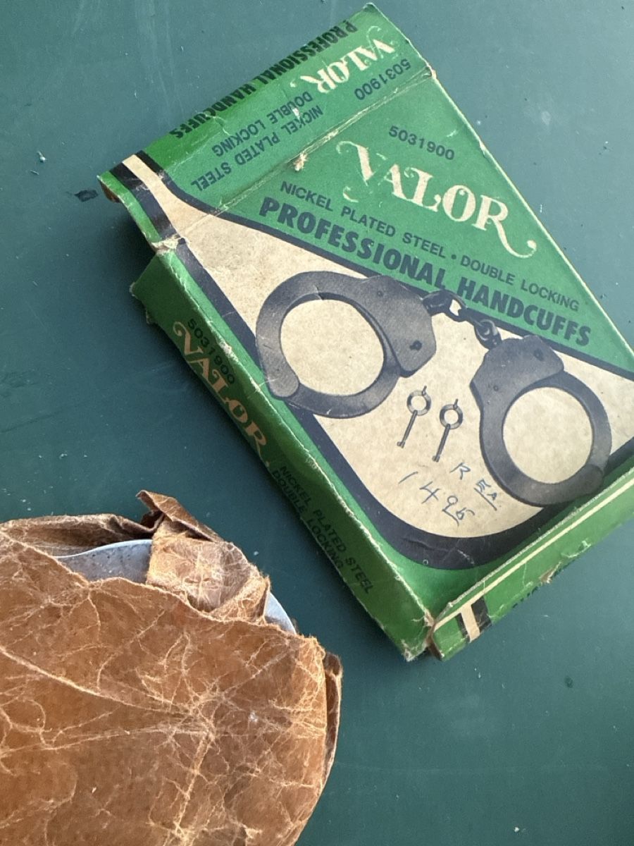 Altro per Eventi aziendali & Feste: Valor Handcuffs – Nuovo e nell'imballaggio originale da Horriwil venduto da Carrera68 1