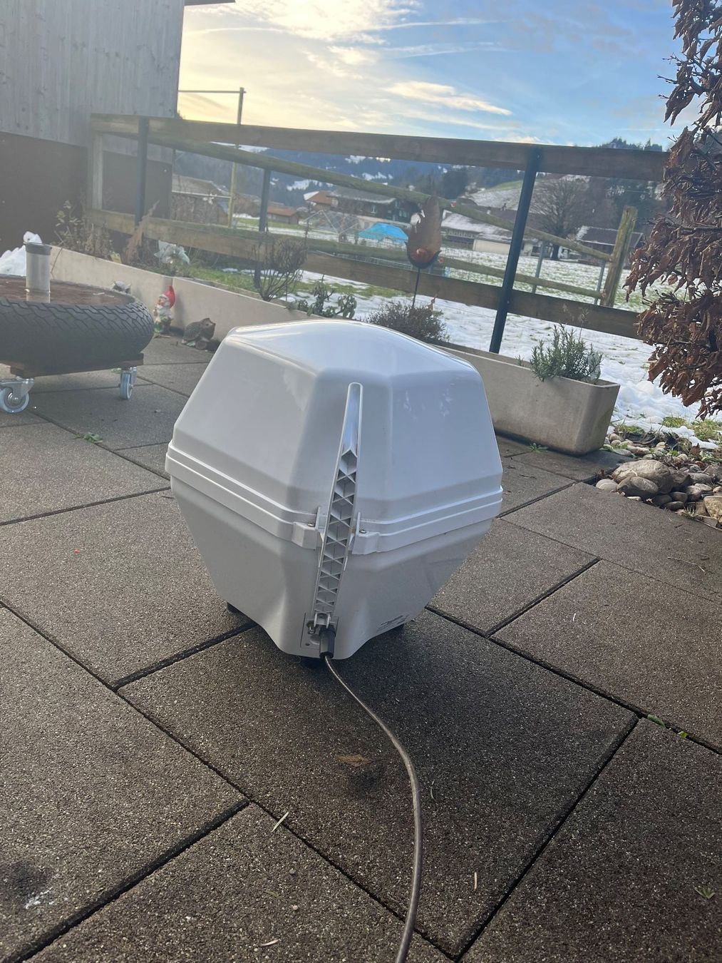 Satellitenschüssel: PORTABLE SAT-ANTENNE MIT FRENSTEUERUNG – Gebraucht aus Boltigen von rubi1971ruth 2