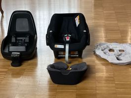 Wie neu Maxi-Cosi Pebble Plus + Isofix-Basis + Bezug