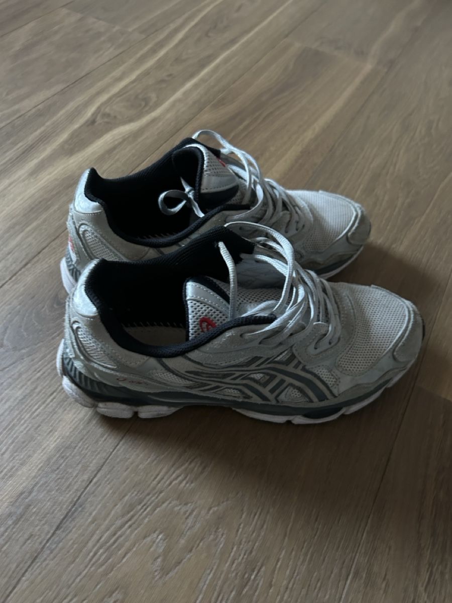 Asics Scarpe da uomo: Asics Gel NYC Schuhe – Usato da Sempach venduto da Fambirrer