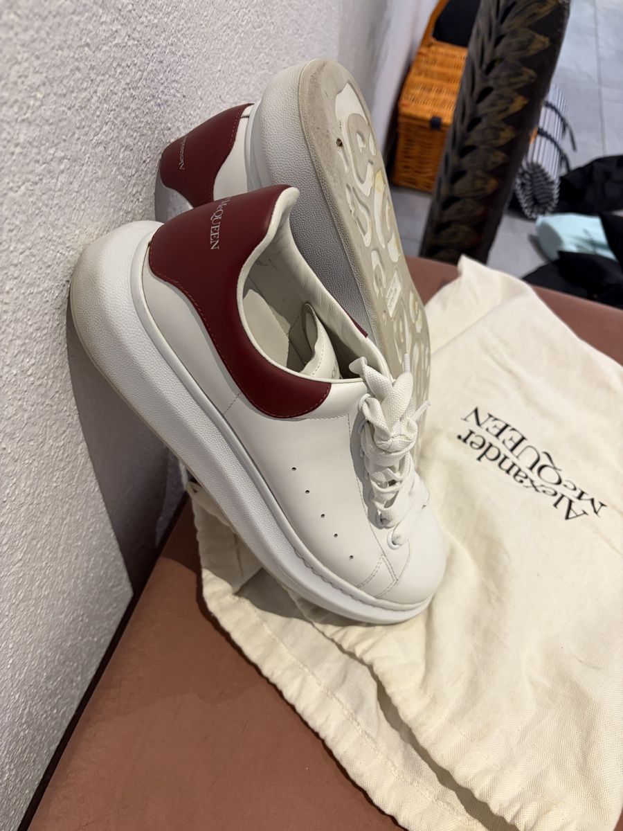 Alexander Mcqueen Chaussures hommes: Alexander McQueen Sneakers – D'occasion à Oberengstringen par Titina90