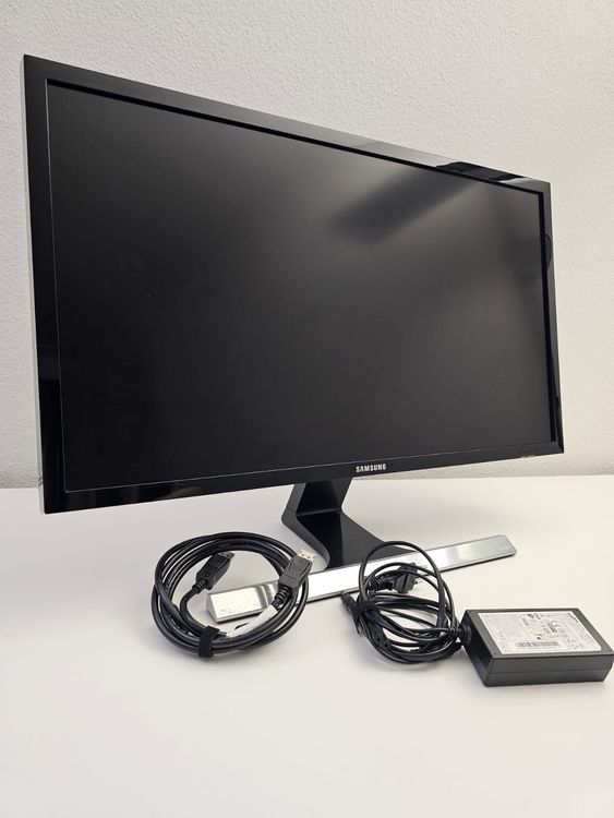 Samsung U28E590D 28