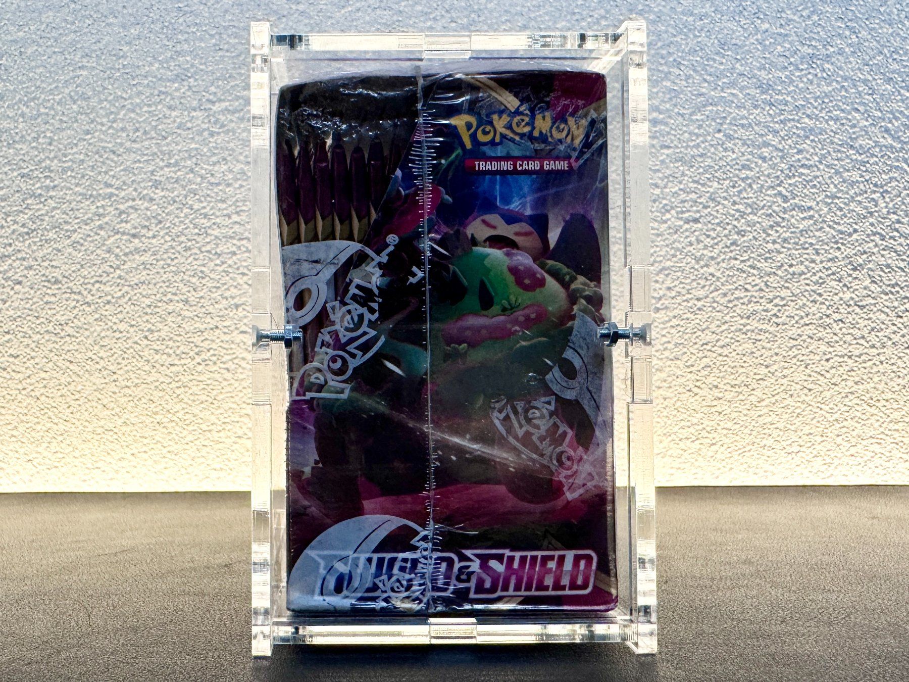 Pokémon Carte collezionabili: Pokémon Sword & Shield Base Display EN OVP + Acrylbox – Nuovo e nell'imballaggio originale da Schlatt TG venduto da catch_up 3