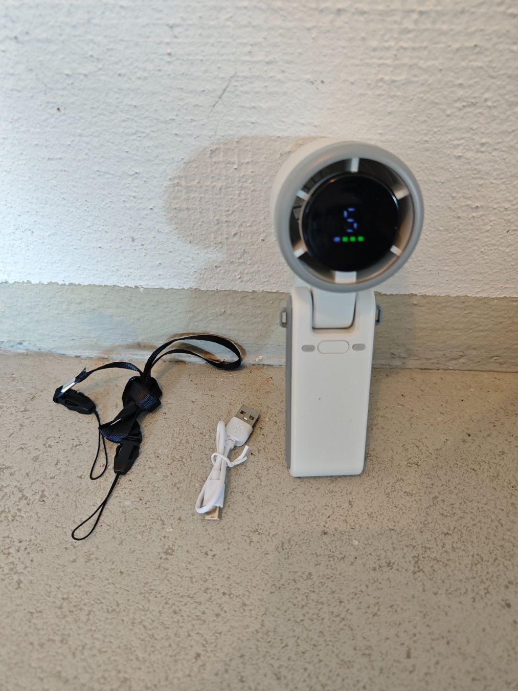 Ventilatori: Tragbarer Mini Ventilator mit Zubehör – Nuovo e nell'imballaggio originale da Grosshöchstetten venduto da asi_qp5q 3