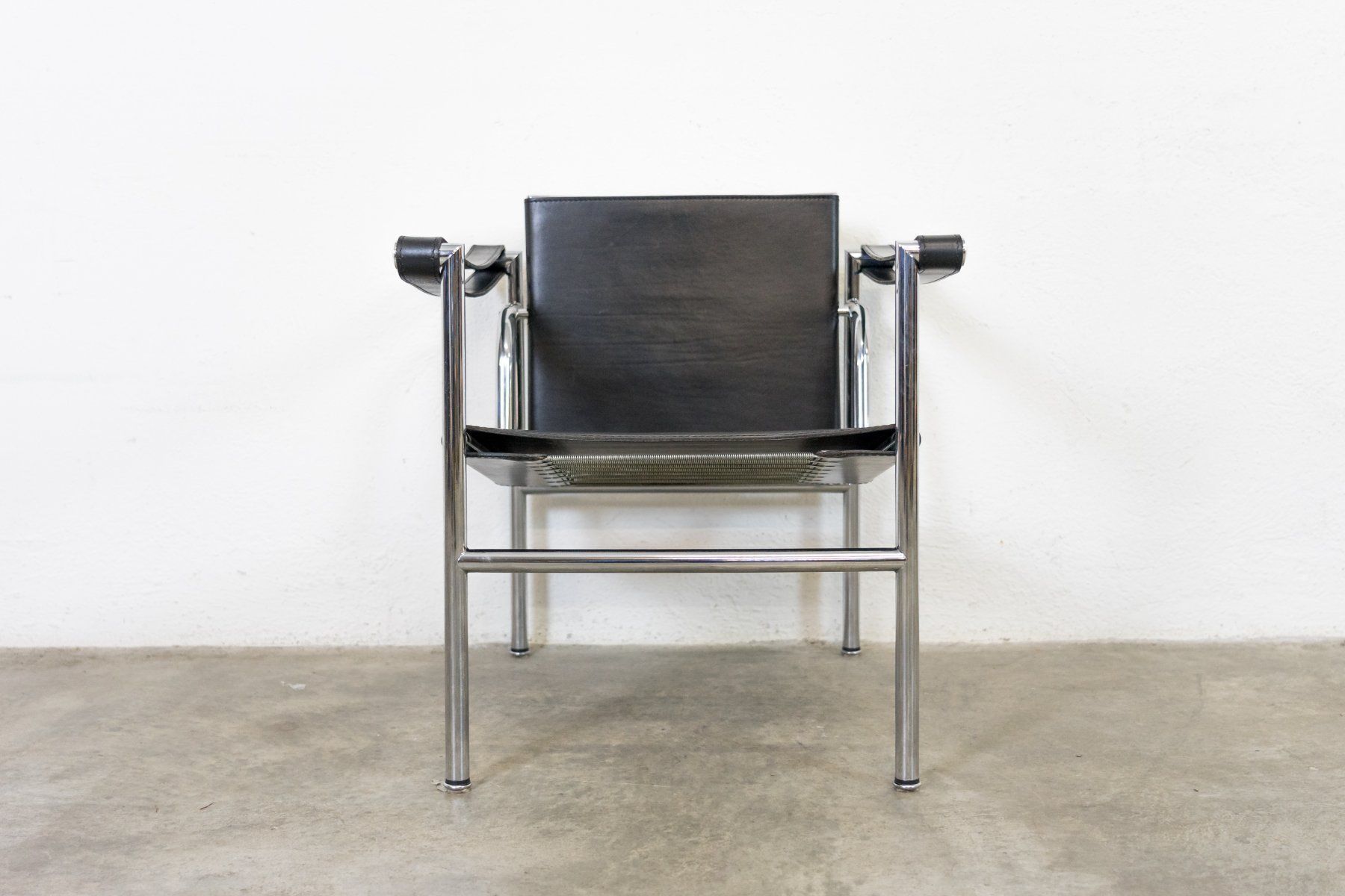 Sessel: Cassina LC 1 Sessel Leder Nr. 1 – Gebraucht aus Schaffhausen von Studio-Ara 4