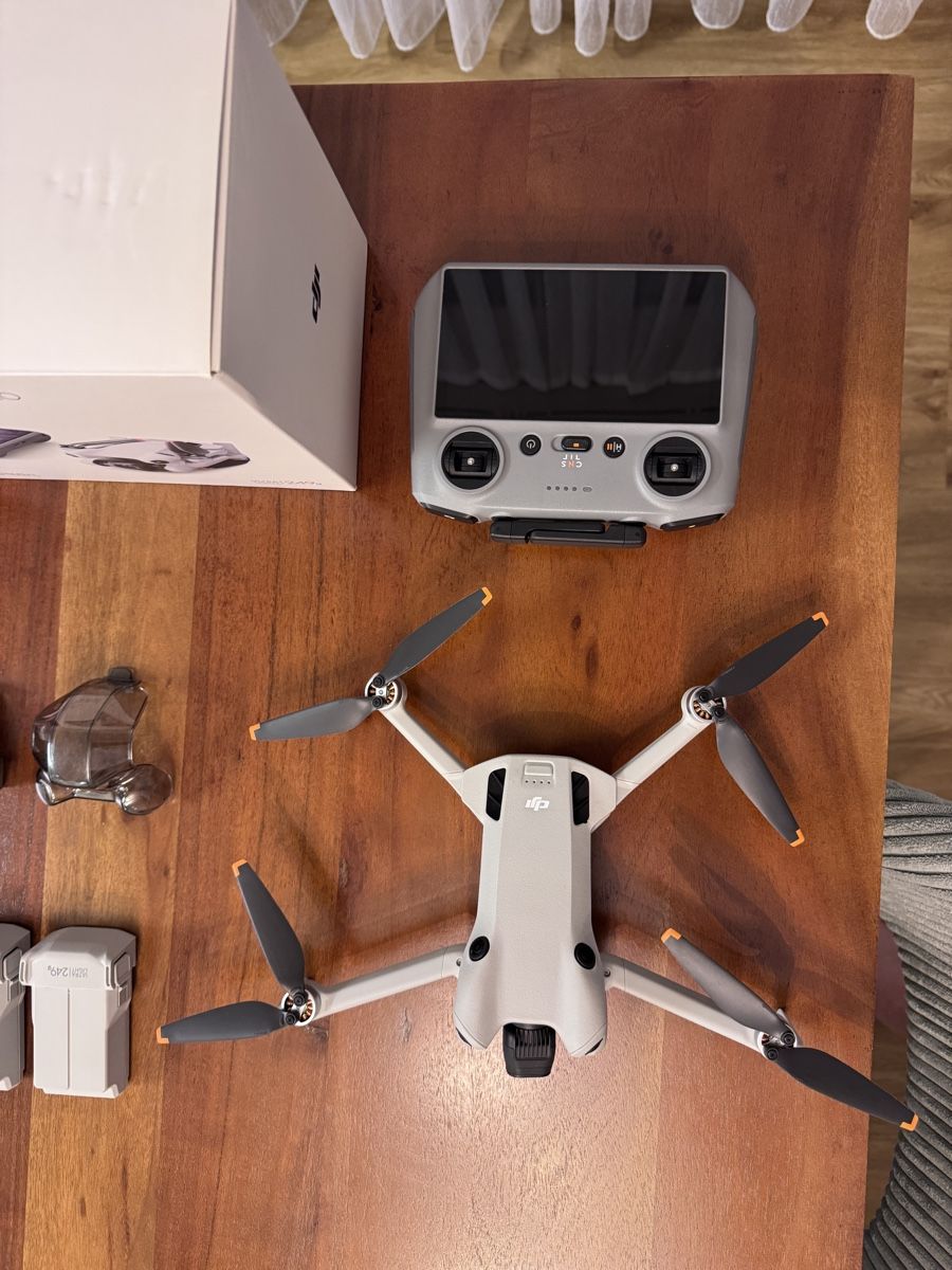 DJI RC Kits de montage: DJI Mini 4 Pro Fly More Combo – D'occasion à Seewen SZ par QM.03 1