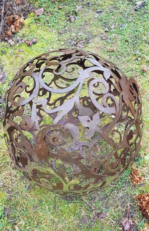 Schöne Garten Deko Kugel aus Metall in Rostoptik, 58 cm Kaufen auf