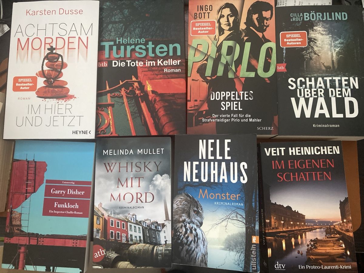 Livres: 8 spannende Krimis – D'occasion à Erlinsbach SO par Silverstorm