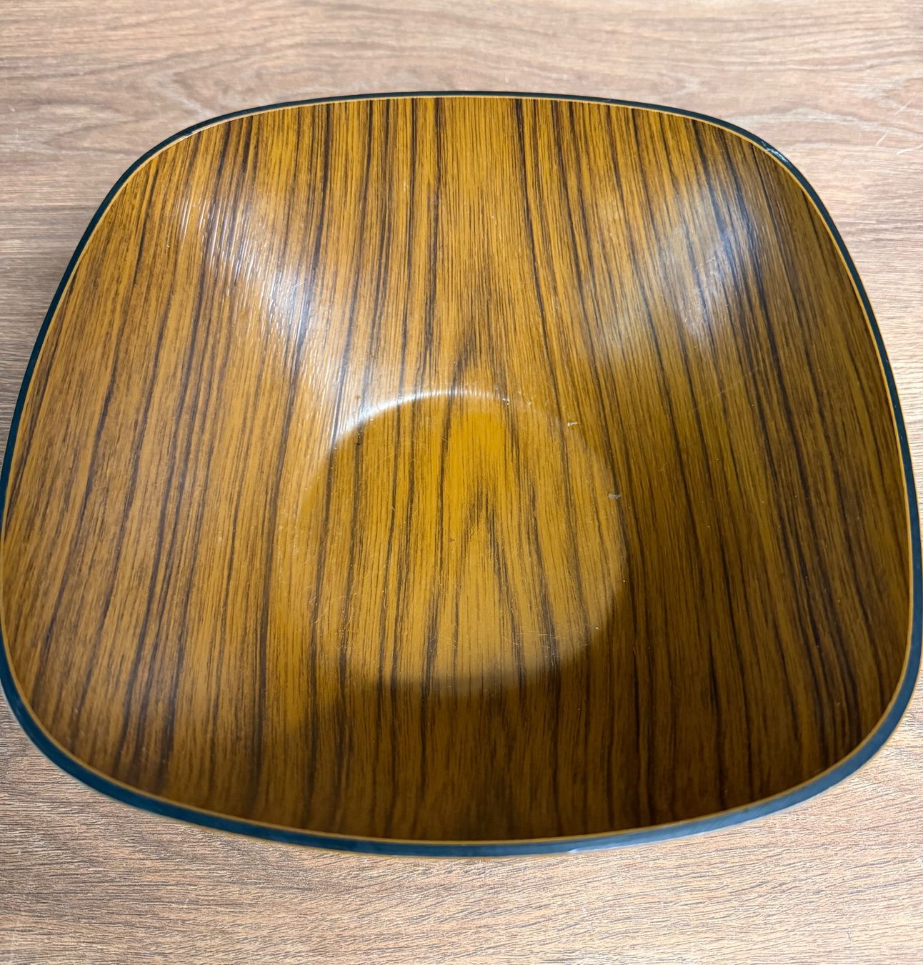 Coupes: Schale / Holz – D'occasion à Nussbaumen AG par olitech5415