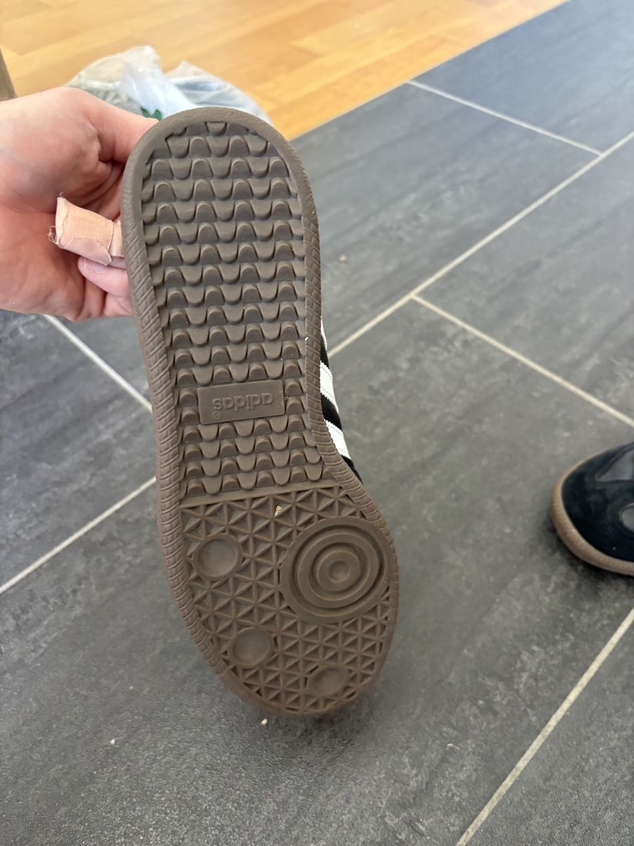 Adidas Scarpe da uomo: Adidas Samba, Taille 42, Noir/Blanc – Nuovo (secondo la descrizione) da Zürich venduto da eda_b878 1