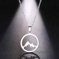 Edelstahl Halskette mit Berg/Gipfel Anhänger in SILBER