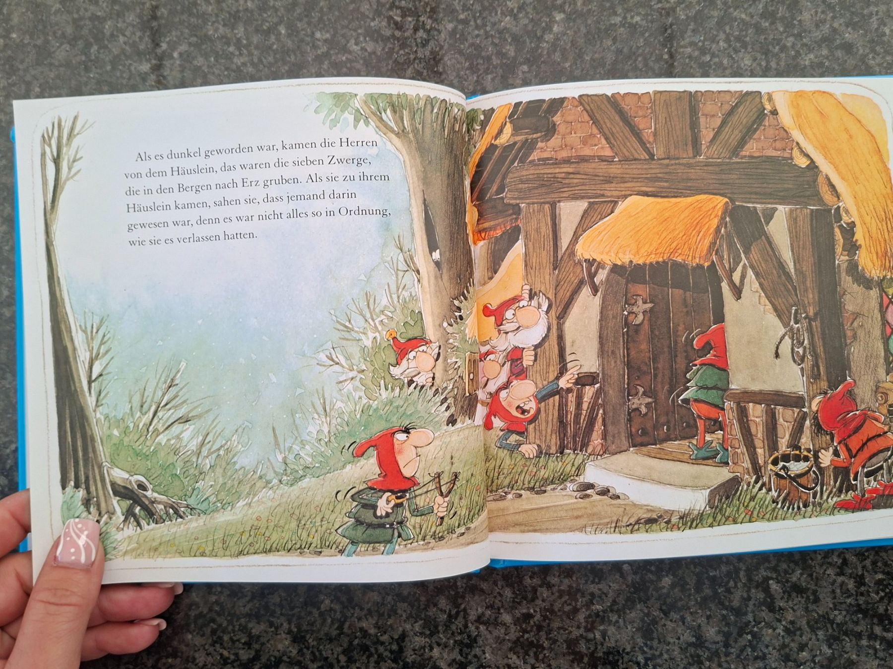 Bücher: Kinderbuch / Bilderbuch "Schneewittchen und die 7 Zwerge" – Gebraucht aus Boniswil von Totomat-Lady2 2