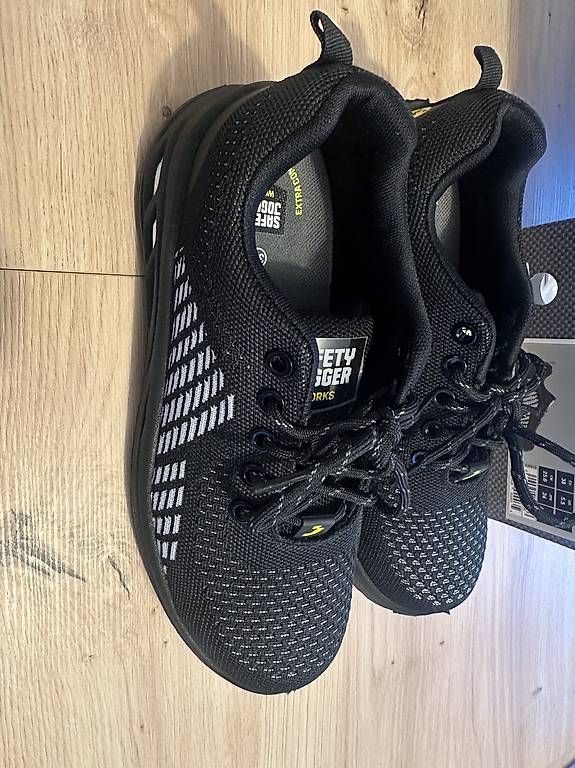 Scarpe da uomo: Chaussures de sécurité ? Pointure 38 – Usato da Genève venduto da hak_tp7m 3