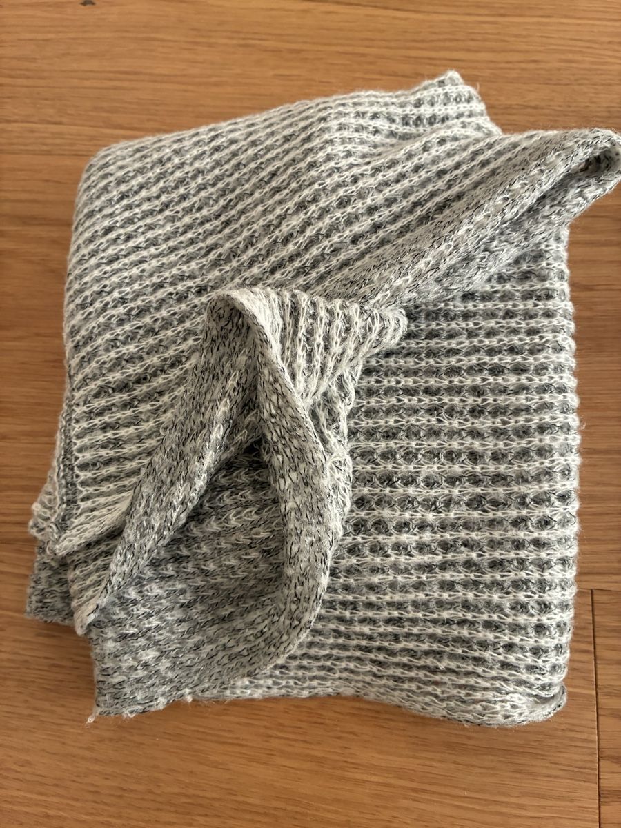Foulards, Tücher & Schals: Schal – Gebraucht aus Bassersdorf von secondhand_clothing