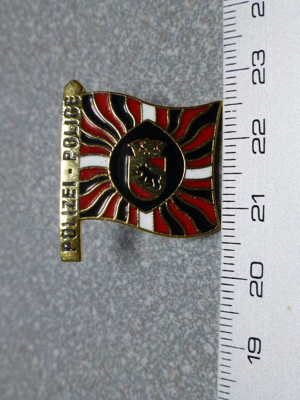 Plaketten & Abzeichen: PIN PINS POLIZEI POLICE – Gebraucht aus Gränichen von Jumbo77