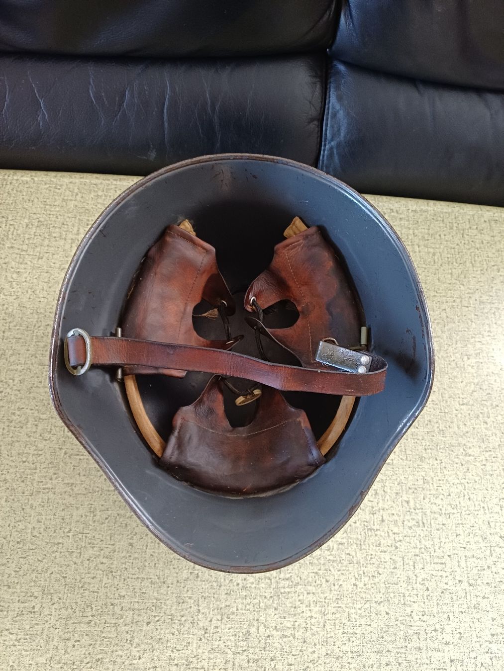 Schweizer Armee Uniformen & Effekten: Schweizer Stahlhelm Modell 18 mit Lederfutter gebraucht – Gebraucht aus Ebersecken von Napf08 4