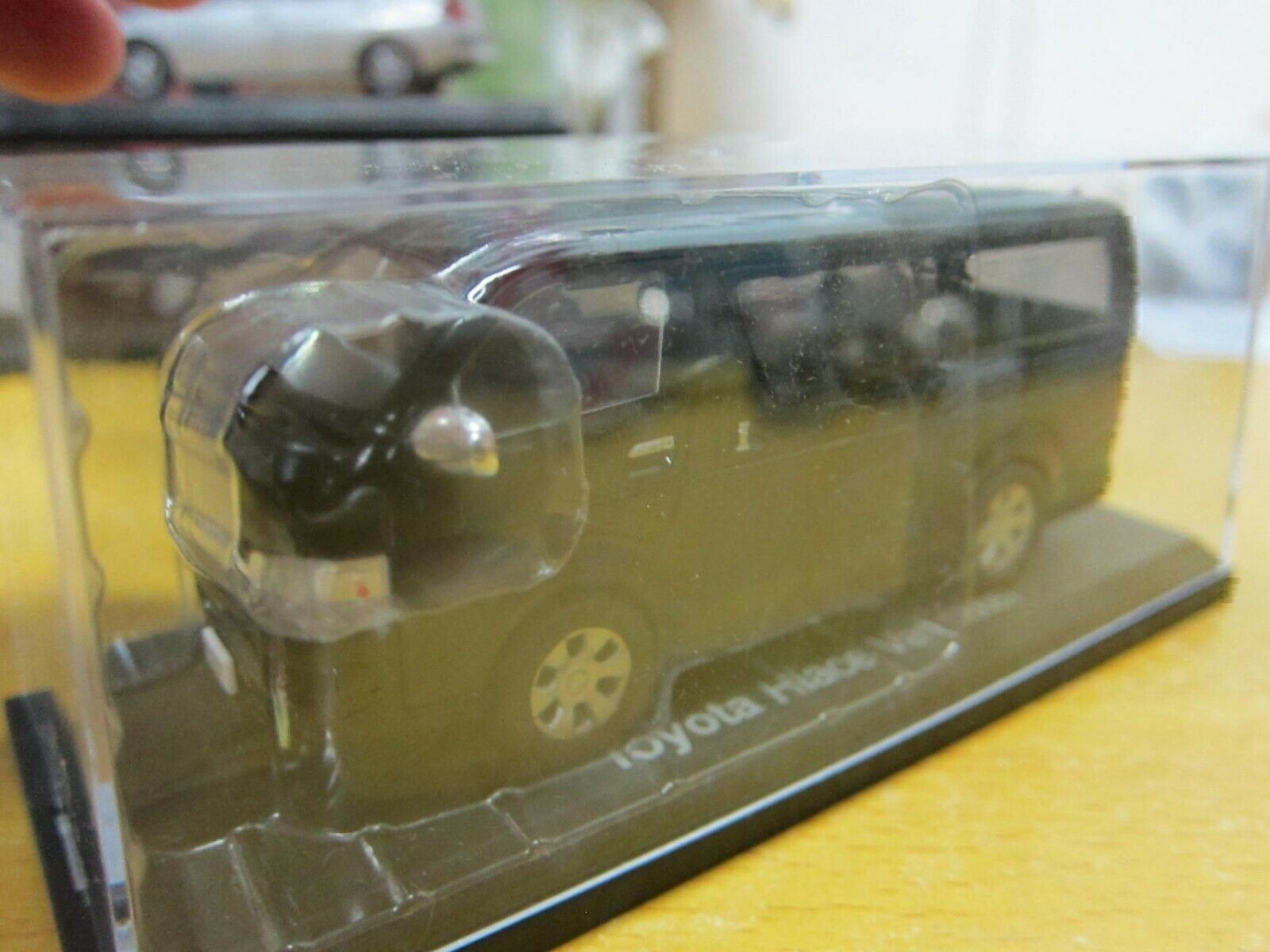 Modellautos: Toyota Hiace Van seit 2004 schwarz – Neu und originalverpackt aus Gerlafingen von espero88