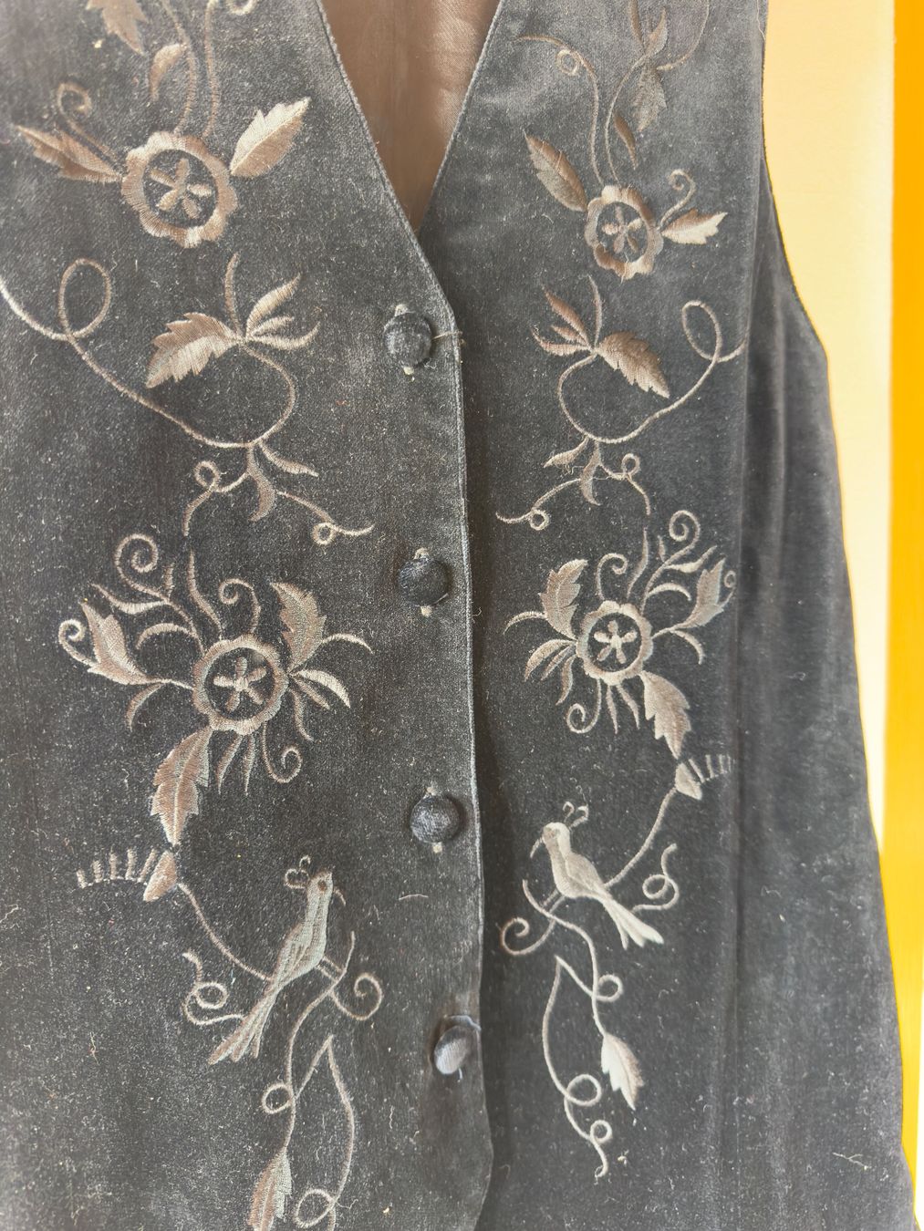 Gilets & Westen: Ausgefallene bestickte Weste Gilet – Gebraucht aus Grosswangen von second_hand_dress 1