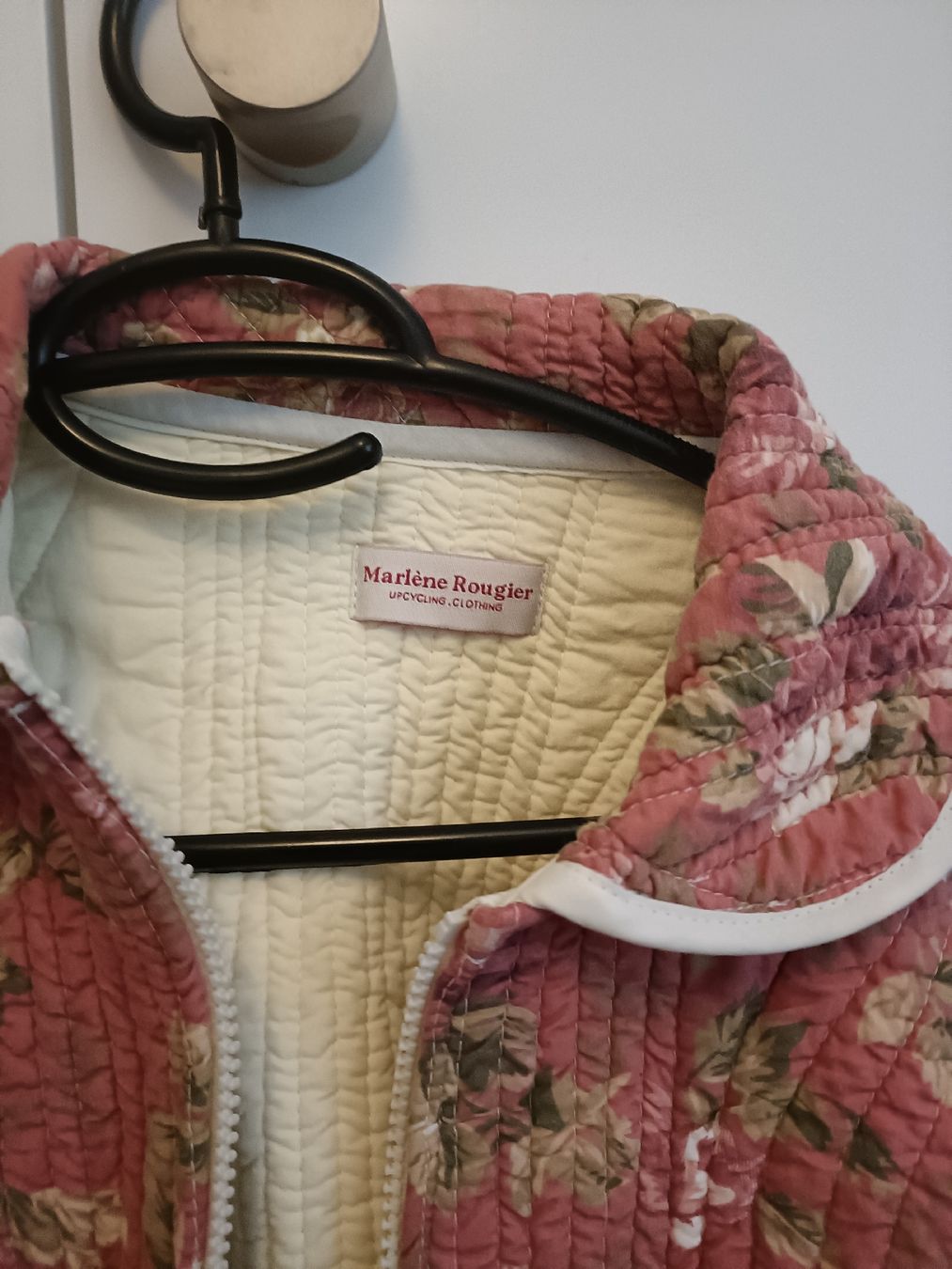 Jacken: Bomberjacke Blumen Marlene Rougier Upcycling – Neu (gemäss Beschreibung) aus Chur von 2HandSoul 1