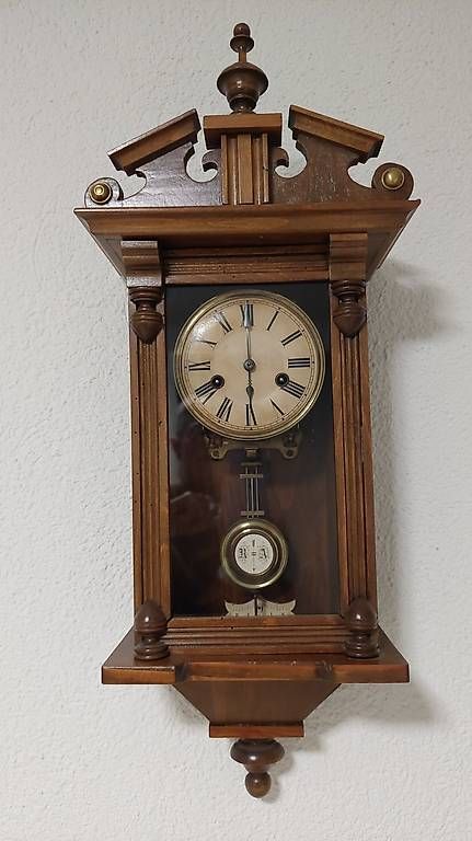 Uhren: Antike Wanduhr – Gebraucht aus Kriens von ENotte