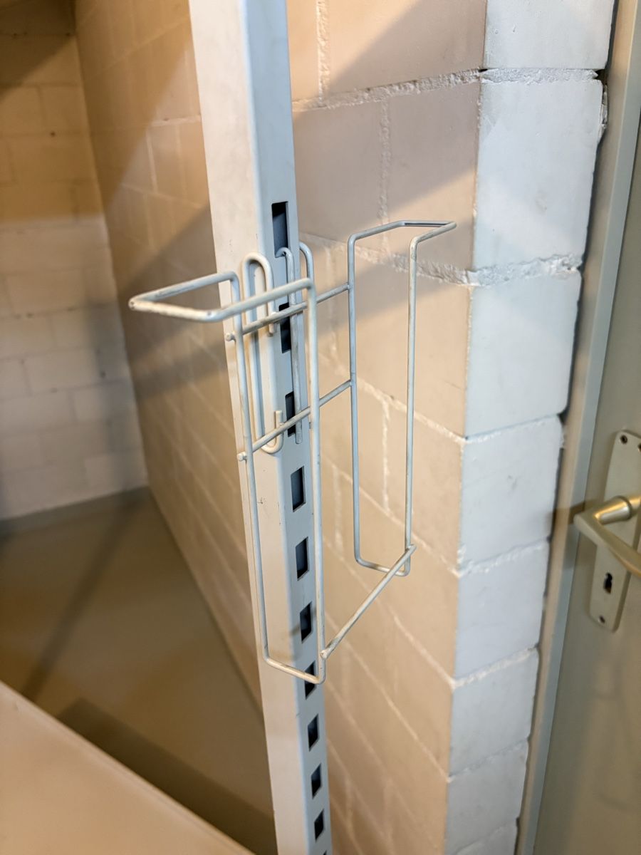 Scaffali: Gestell, Stihl – Usato da Grüt (Gossau ZH) venduto da Mammut079 1