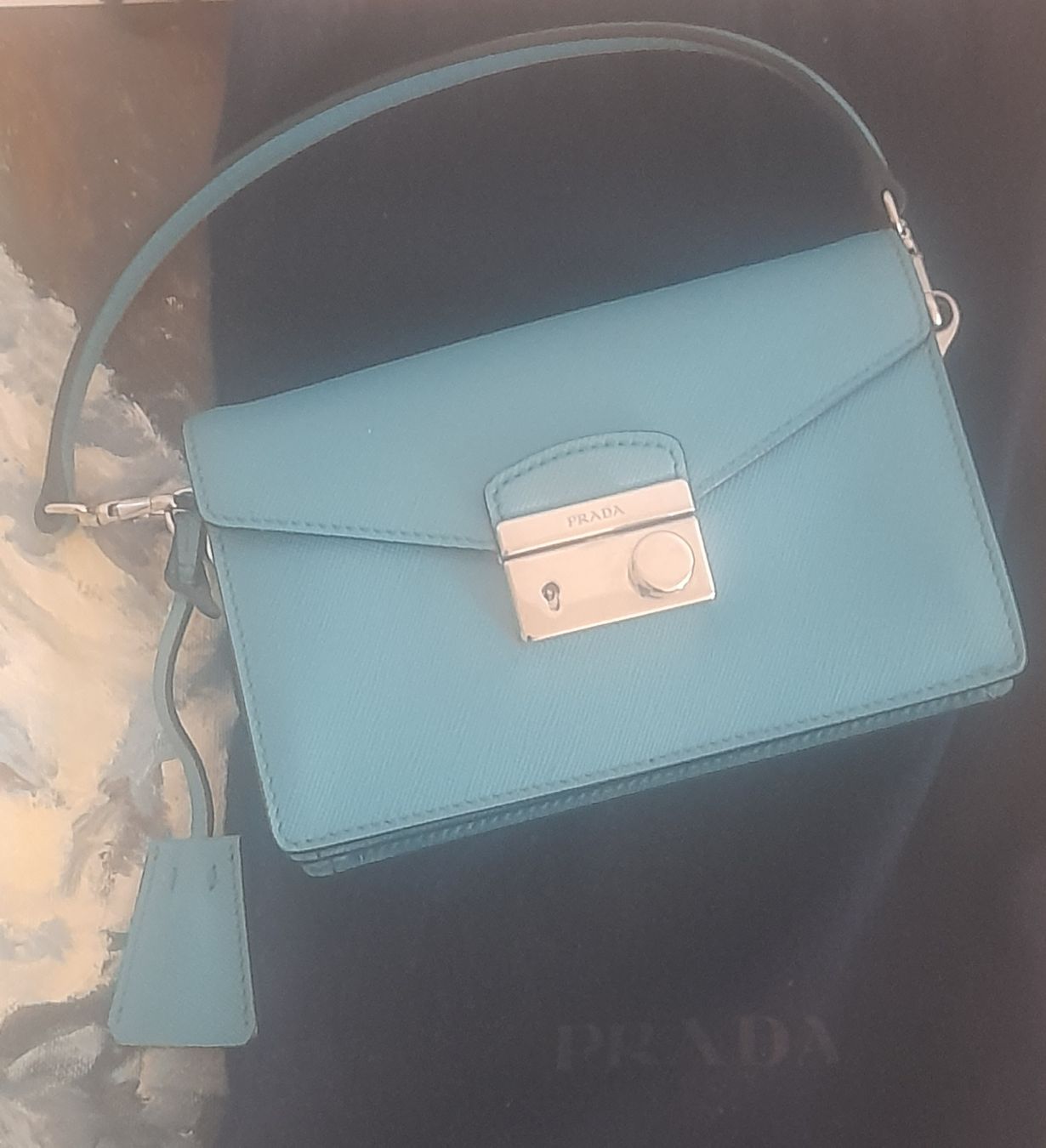 Borse da donna: Sac PRADA, en cuir bleu.  – Usato da Lausanne venduto da Glam-Luxe