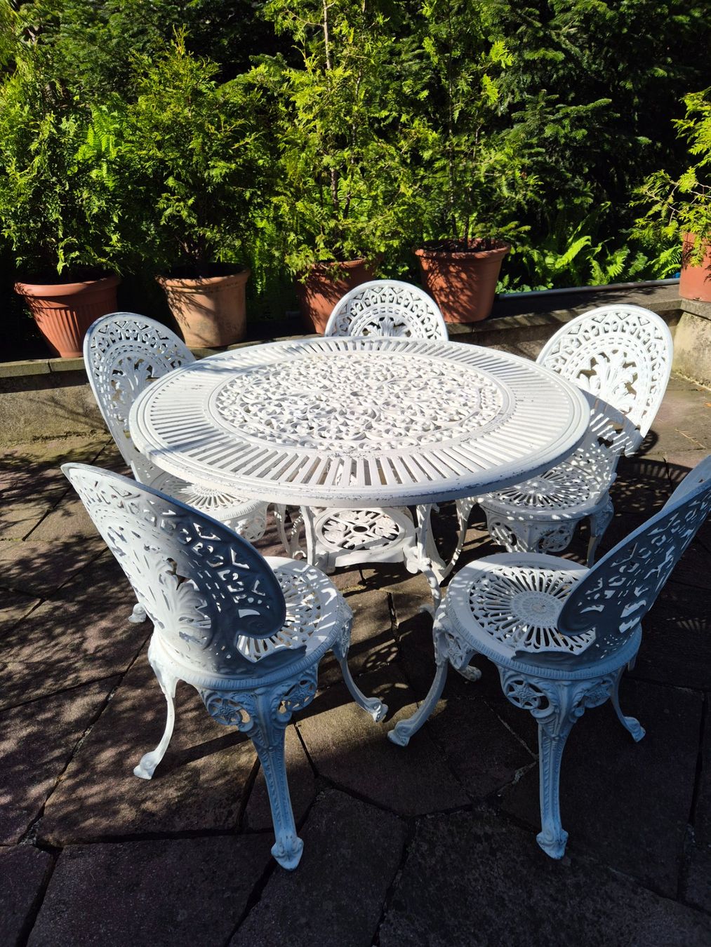 Set di tavolo e panche: Gartensitzgruppe weiss Metall – Usato da Speicher venduto da Ramtha1