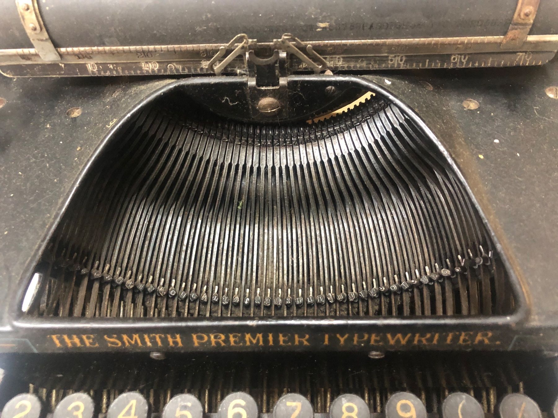 Macchine da scrivere: Schreibmaschine Smith Premier No. 10, Abdeckung fehlt – Usato da Brunnen venduto da Allerwaren 5