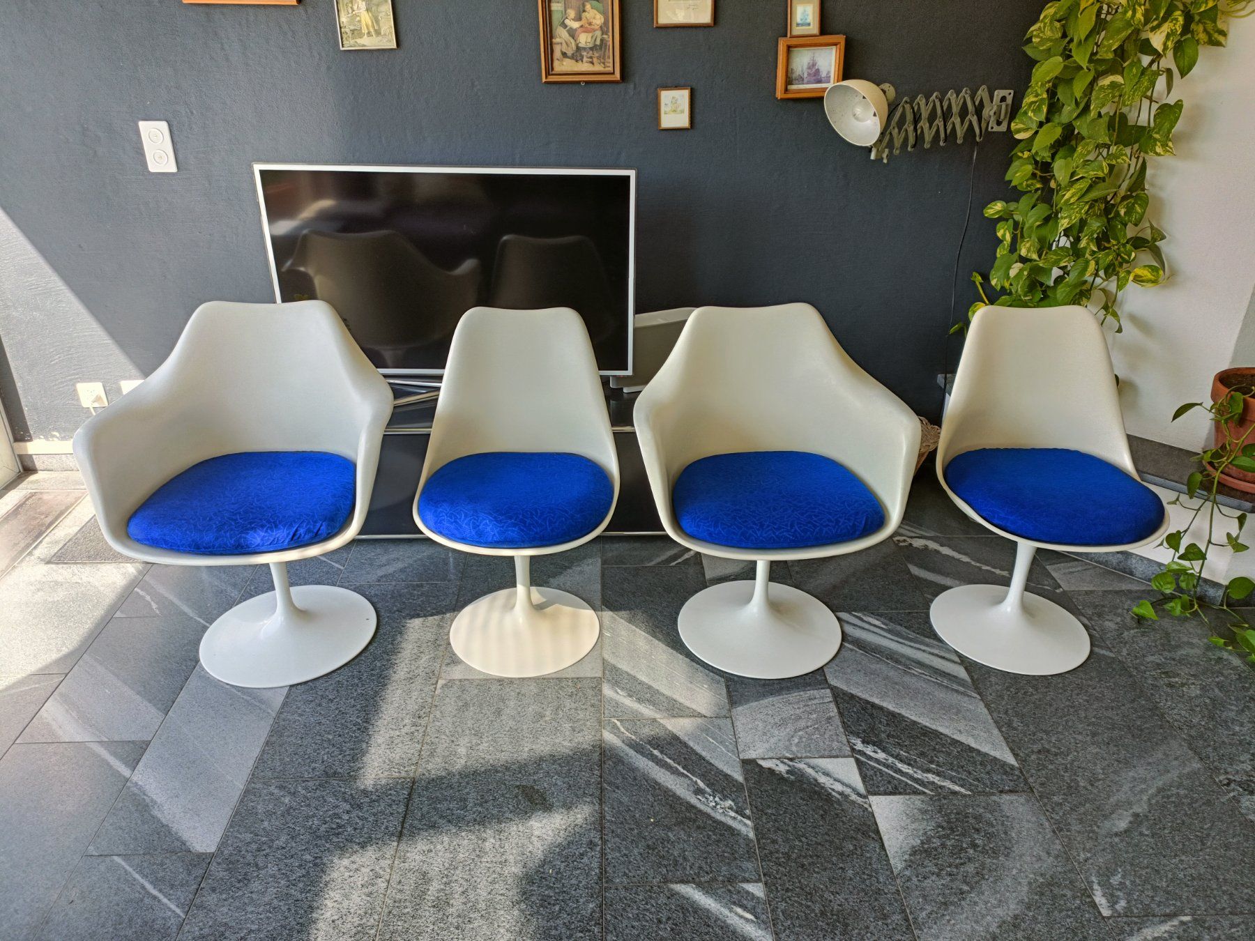 Knoll Set di tavolo e panche: Knoll Saarinen Set – Usato da Schmitten FR venduto da oldtimer82 4