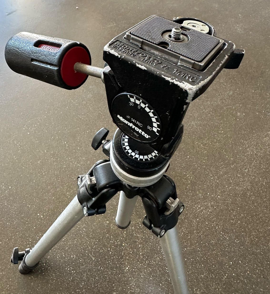 Manfrotto Stative & Stativköpfe: Manfrotto Stativ – Gebraucht aus Biel/Bienne von Elves22