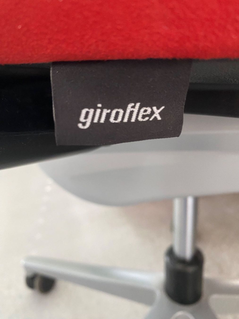Giroflex Chaises: Giroflex Bürostuhl rot – D'occasion à Chur par has_f8lc 3