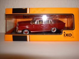 Mercedes-Benz 220 SE 1:43 IXO