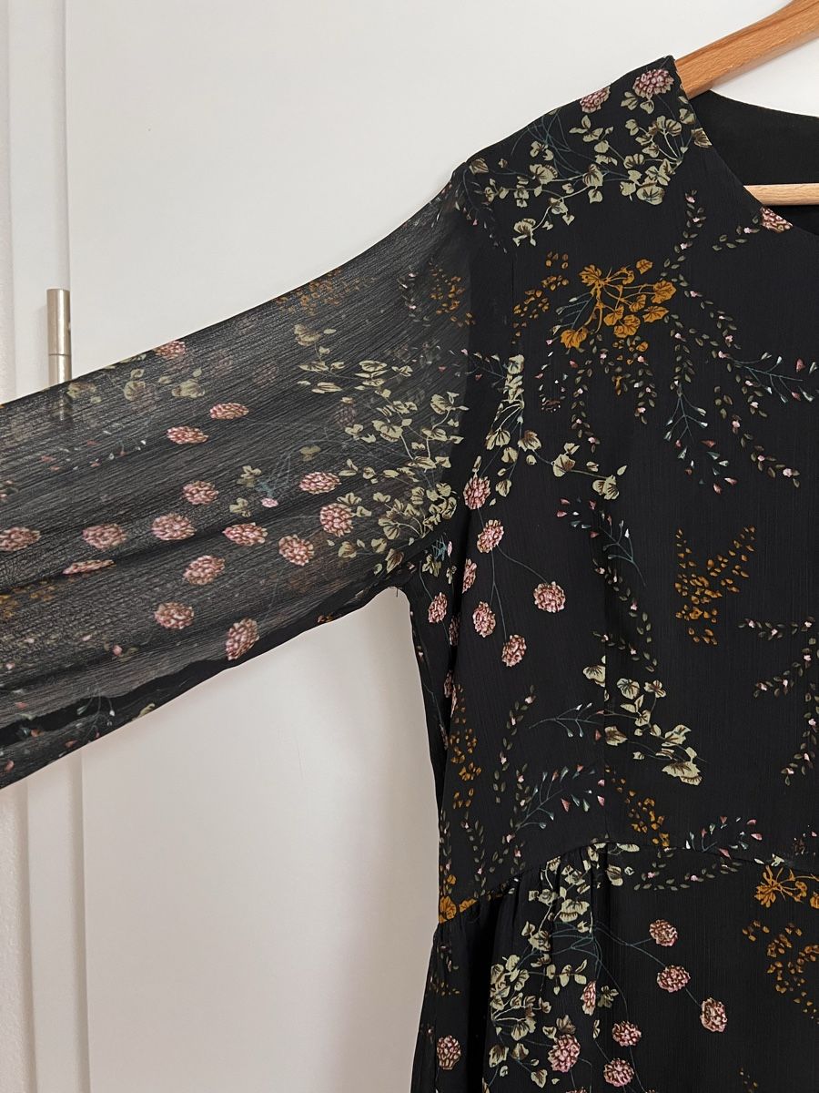 Robes: Kleid Reserved, Grösse 38 – D'occasion à Escholzmatt par mel_58wh 2