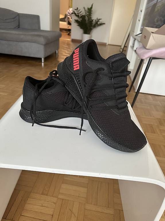 Scarpe da uomo: PUMA Sneaker  Grösse 44 – Usato da Zürich venduto da Vtrende