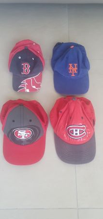Lot de 4 casquettes des clubs sportifs pour enfants