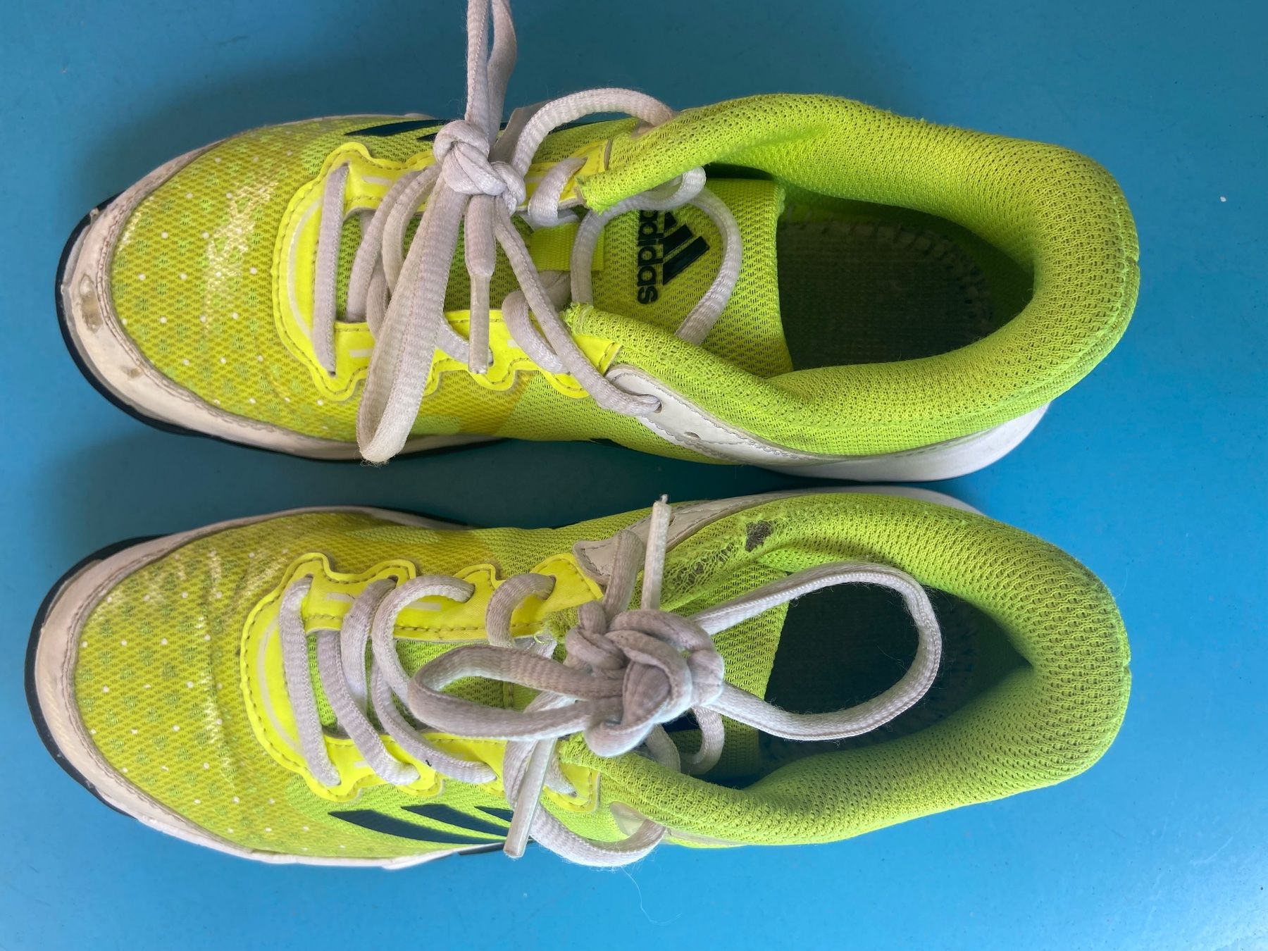 Adidas Scarpe per ragazzi: Fussball Hallenschuh, Grösse 33 – Usato da Zürich venduto da bia_8hxd 1