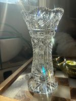 Kristall Blumenvase geschliffen mit Sternmuster, H 20 cm