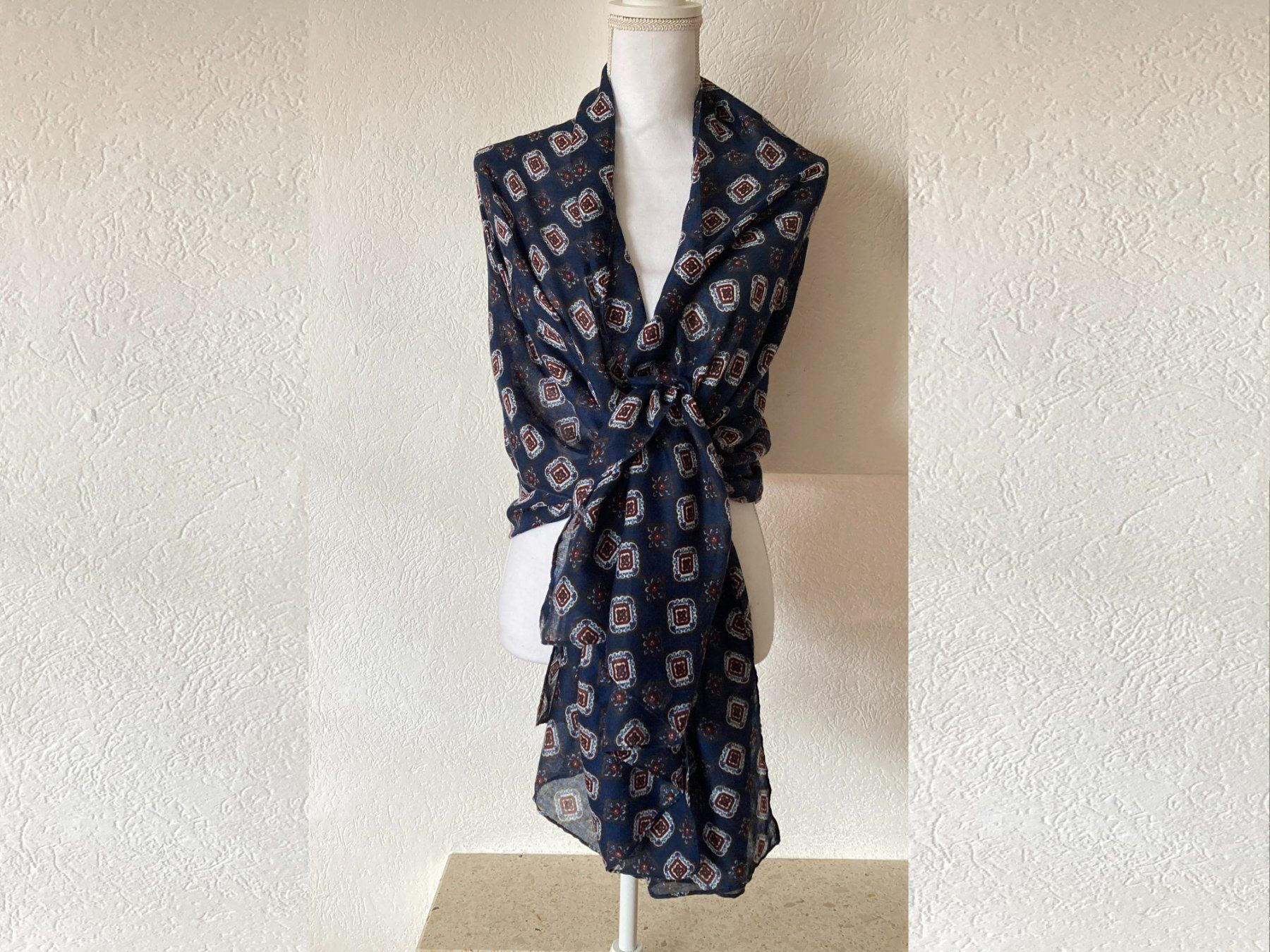 Foulards, Tücher & Schals: Neu elegante gemusterte Schal - Foulard – Neu (gemäss Beschreibung) aus Küsnacht ZH von PLZoll