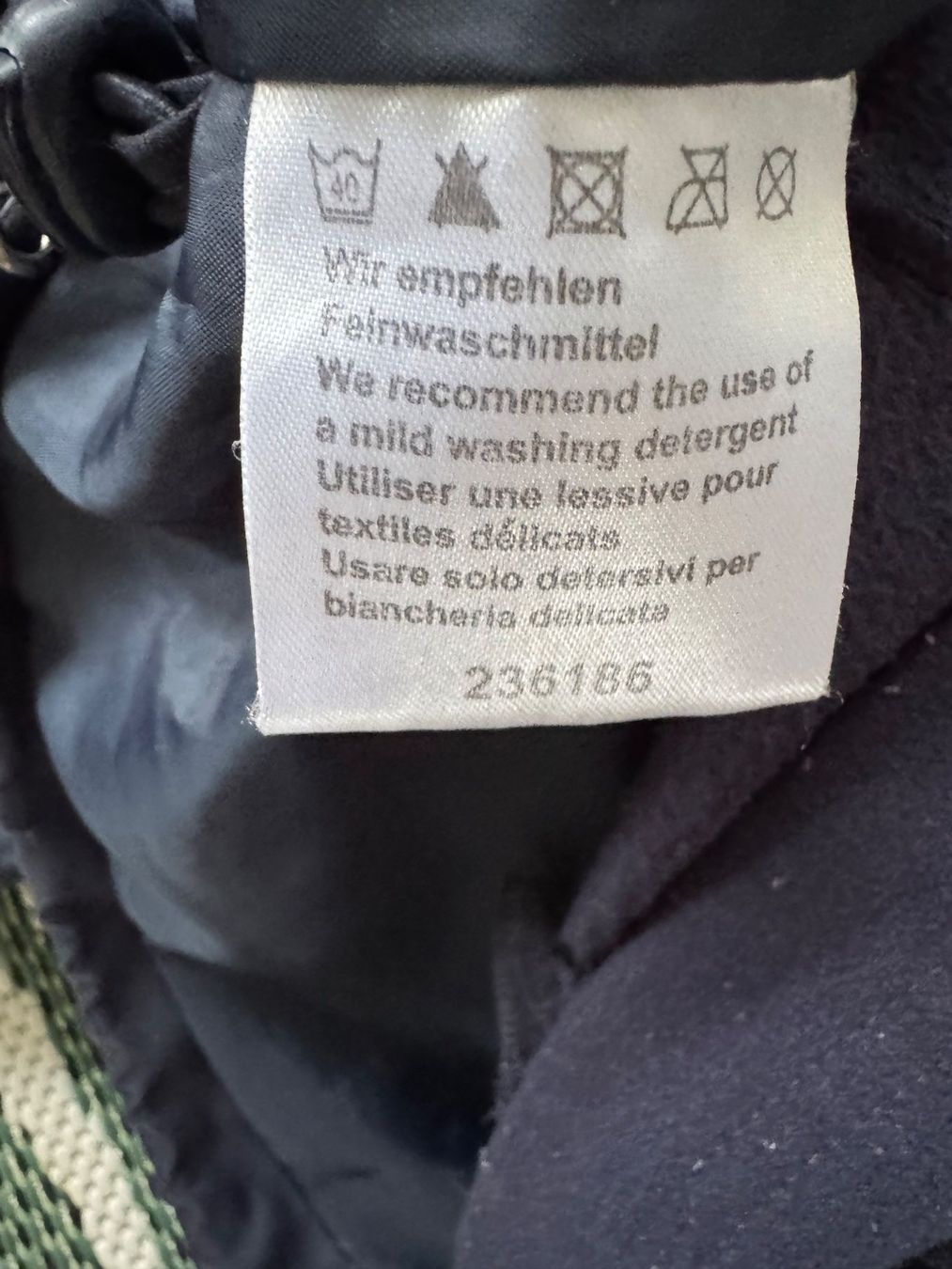 Giacche & Cappotti: SKI Kinderjacke mit integriertem Pullover – Nuovo (secondo la descrizione) da Adliswil venduto da Jessik0 3