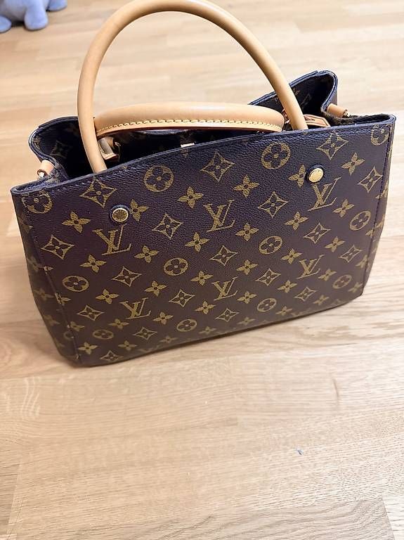 Louis Vuitton Sacs femmes: Louis Vuitton Montaine MM – D'occasion à Bern par sandeepandee 1