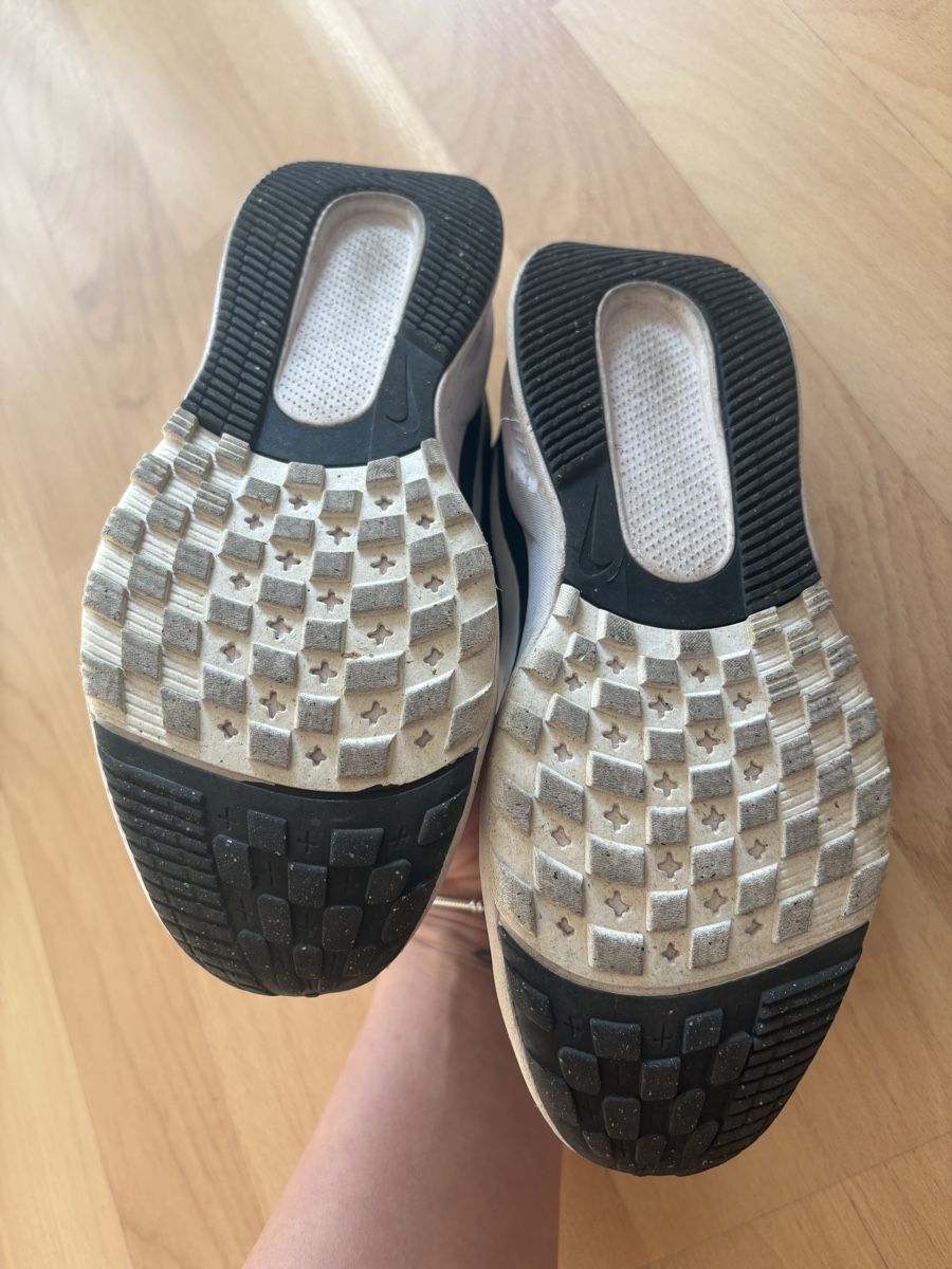 Nike Scarpe per ragazzi: Nike Star Runner Sneaker , 33 – Usato da Schliern b. Köniz venduto da Giulae 2