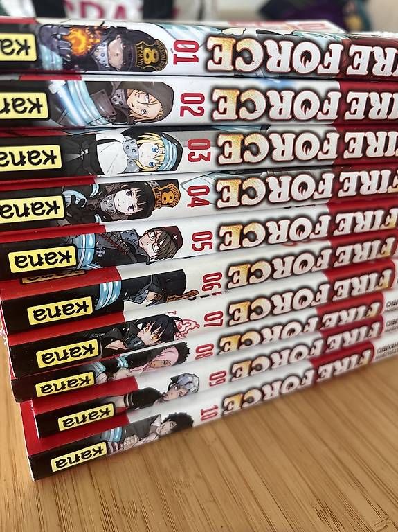 Fumetti: Manga Fire Force 1-10 – Usato da Châtelaine venduto da Amb-Bre
