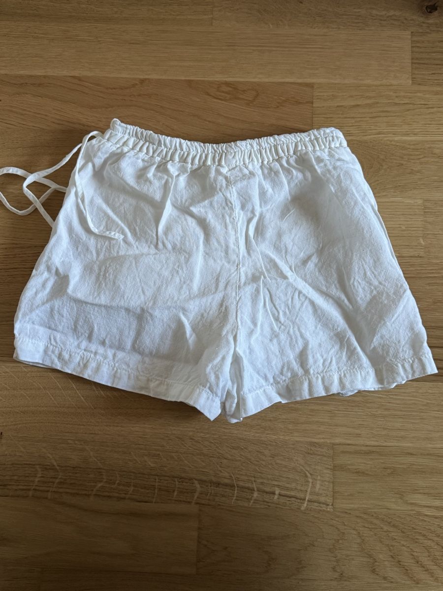 Zara Hosen: Zara Skort, Grösse 128 – Gebraucht aus Kleinandelfingen von les_gb7w 1