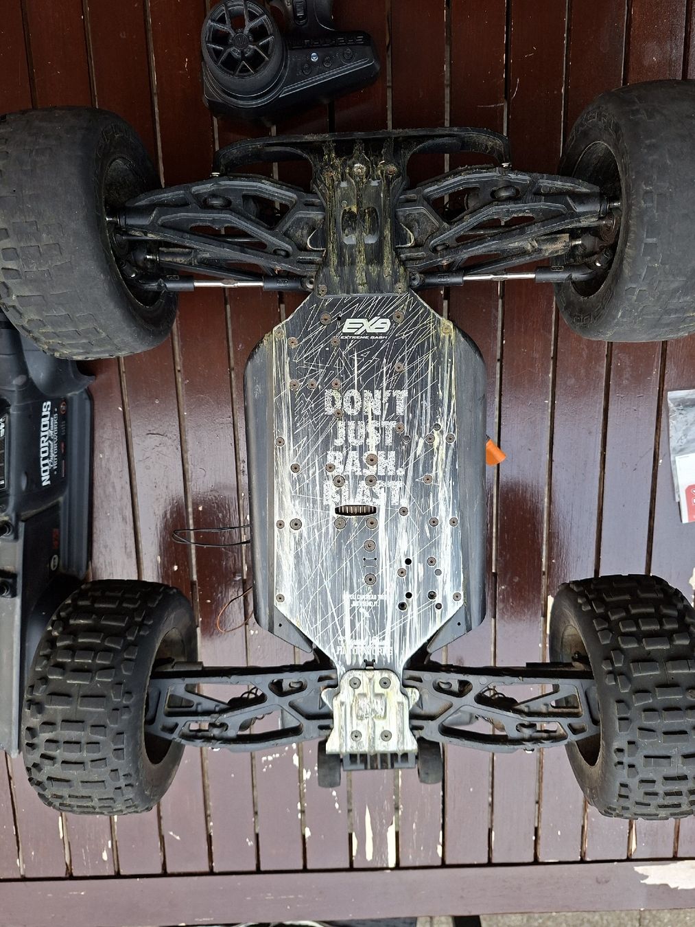 Arrma Modellismo RC: RC Auto Arrma Notorious 4WD mit Zubehör – Difettoso da WINTERTHUR venduto da MAMI210 3
